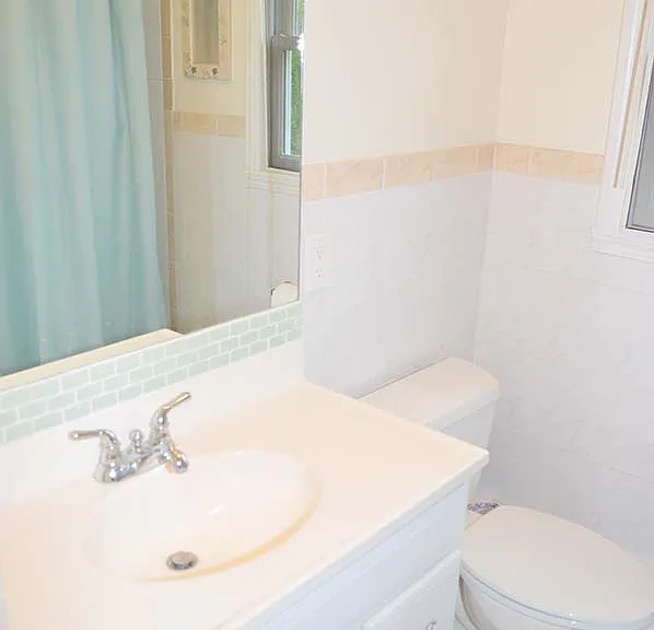 20 Burbank Ave — Photo 8