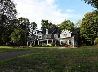 7 Huelstede Ln, Wallingford, CT 06492
