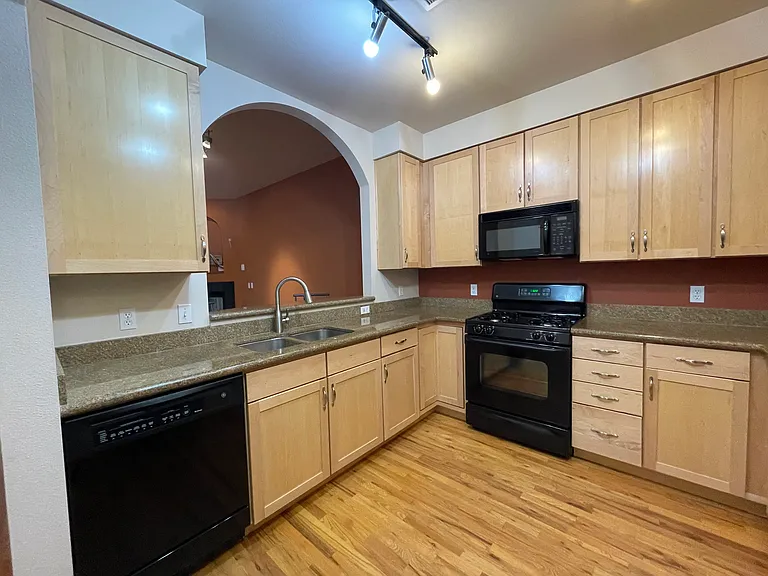 1489 Steele St #114 — Photo 4