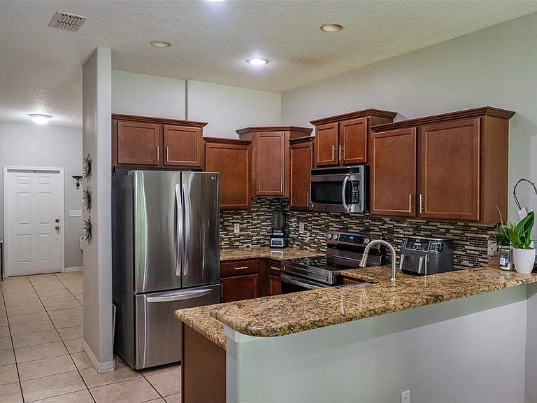 11191 Savannah Landing Cir — Photo 17