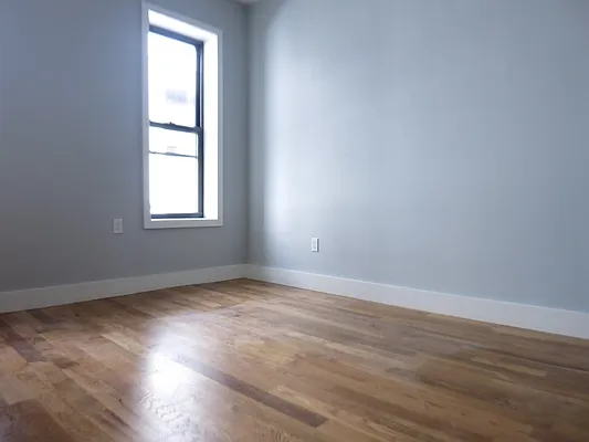 Rented by MNS | media 14