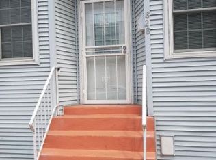 828 8th St, Camden, NJ 08103
