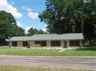 10615 Debbie Ln, Flint, TX 75762