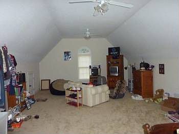 3rd image of 258 Smith Cir