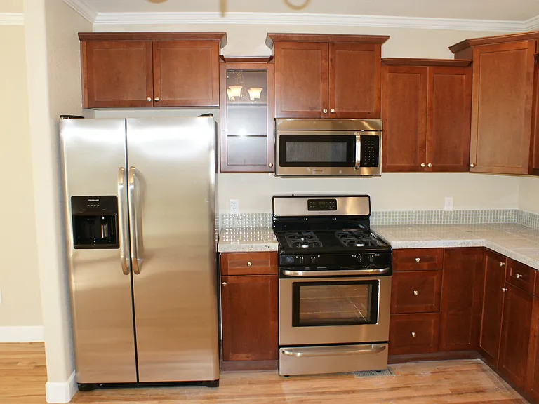 2011 N Vine St #2011 — Photo 6