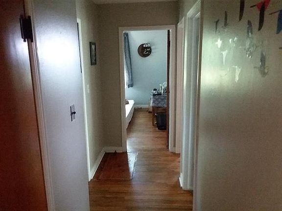 4th image of 1423 N Ramsey St