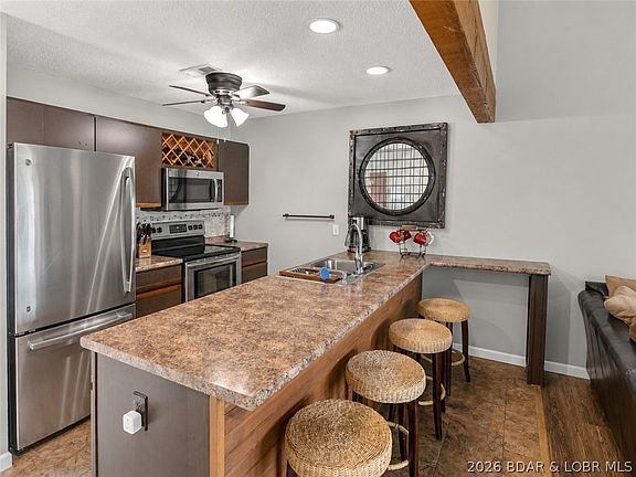 3rd image of 108 Robinwood Dr Unit 3D