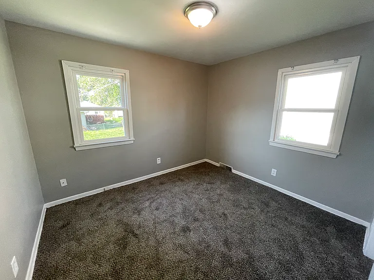 3725 Hartman Ave — Photo 8