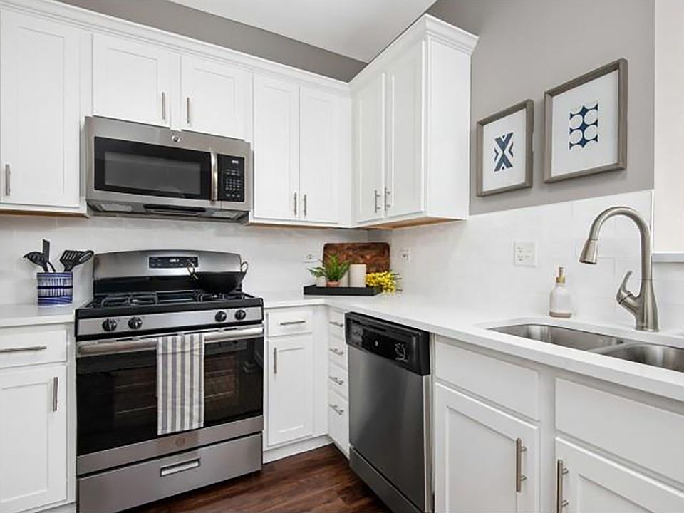 1st image of 7501 Gladstone Dr #8-108