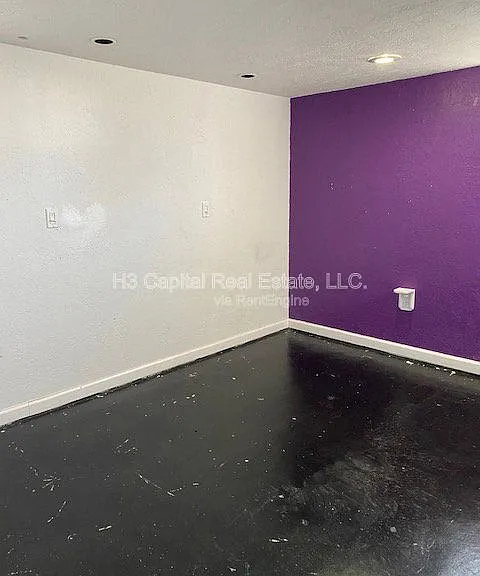1215 W Main St — Photo 25