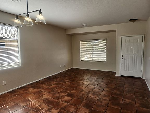 5th image of 11126 W Wilshire Dr