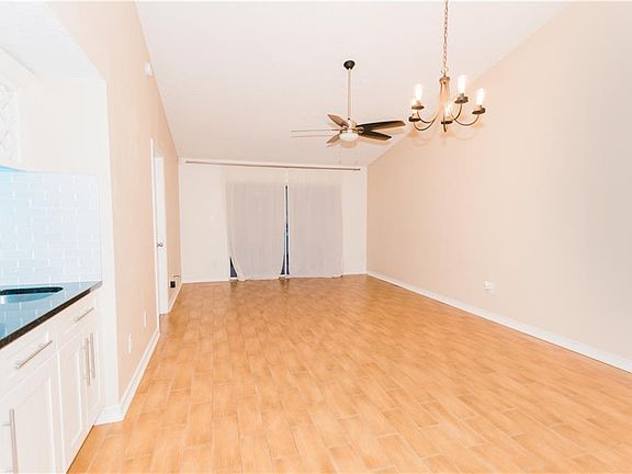 4th image of 4371 White Pine Ave #82-2