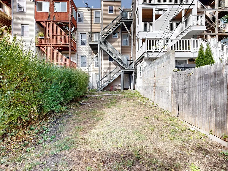 127 Eutaw St #1 — Photo 9