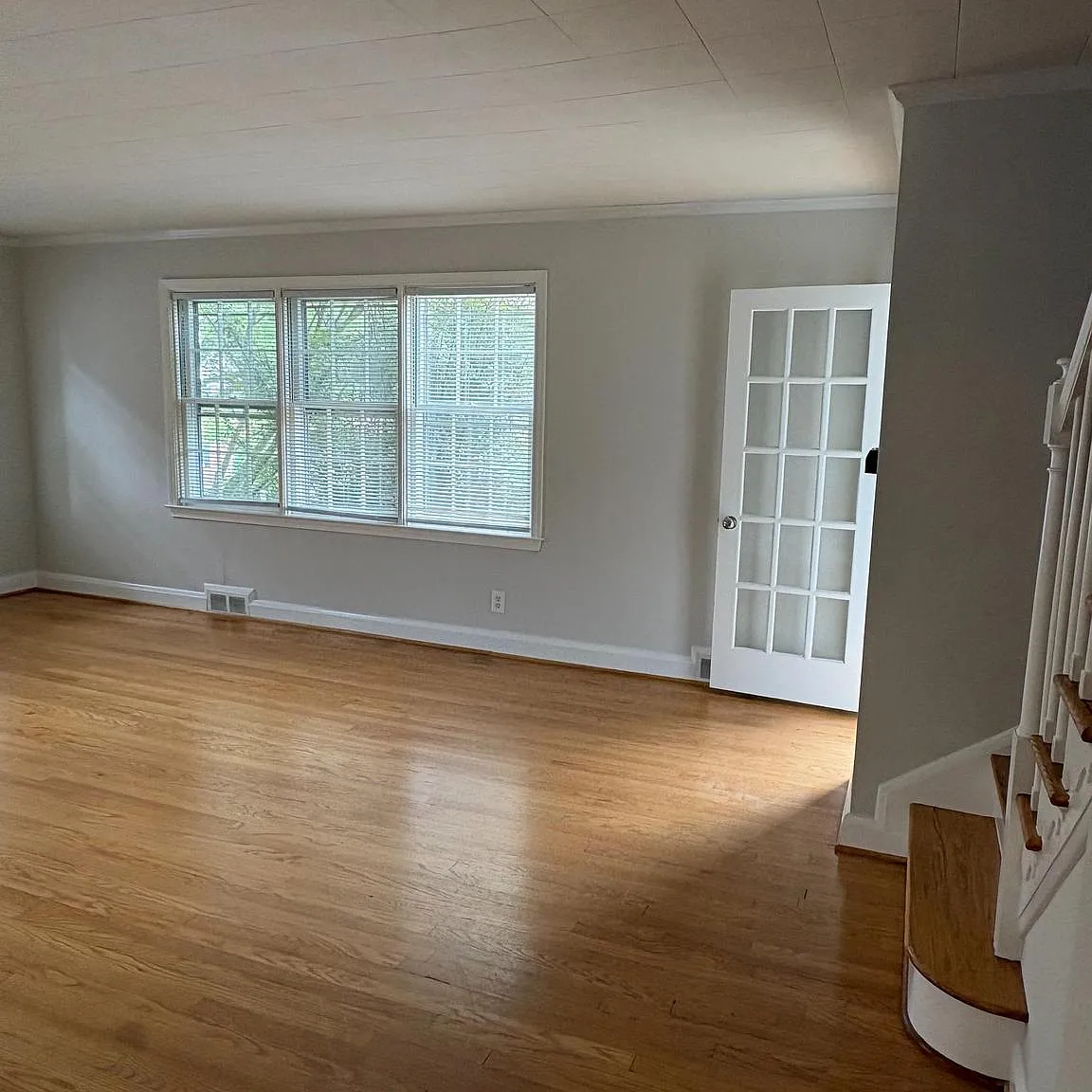 3 bed, 1.5 bath, 1440 sqft, $2,400 — Photo 4