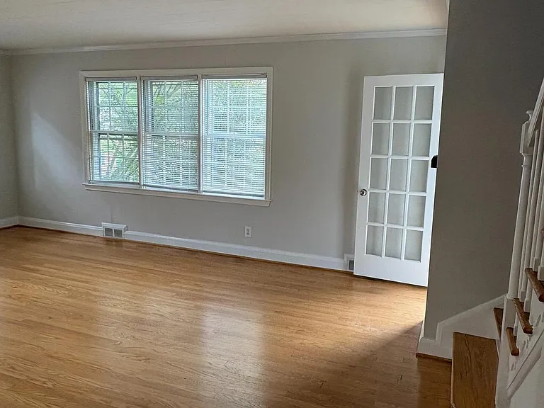 8134 Glen Gary Rd — Photo 4