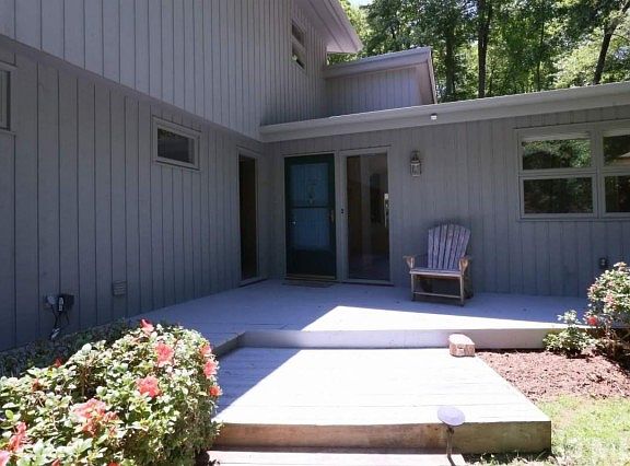 3rd image of 6010 Graystone Dr