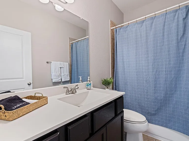 2215 Katy Ln #C — Photo 18