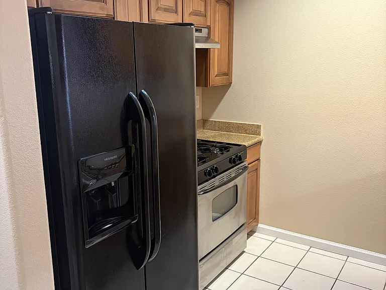1197 Bel Aire Cir — Photo 5