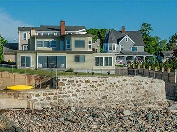 1st image of 4 Bass Rock Ln #1