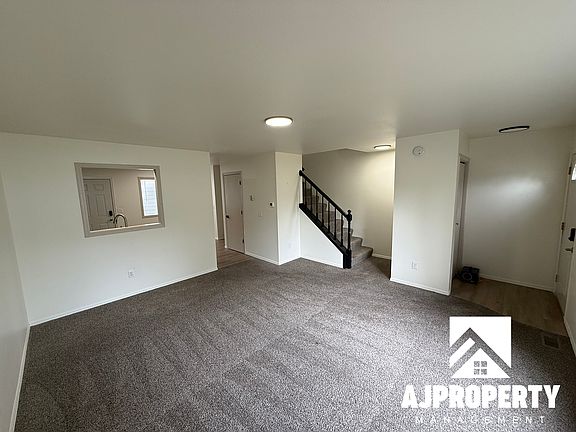 3rd image of 2809 E Bragstad Dr #3