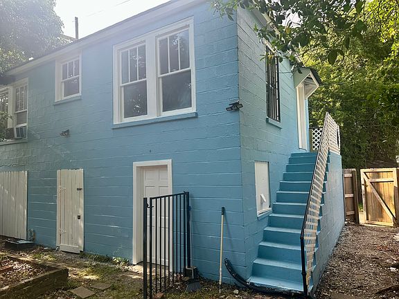 3rd image of 2173 Oleander St