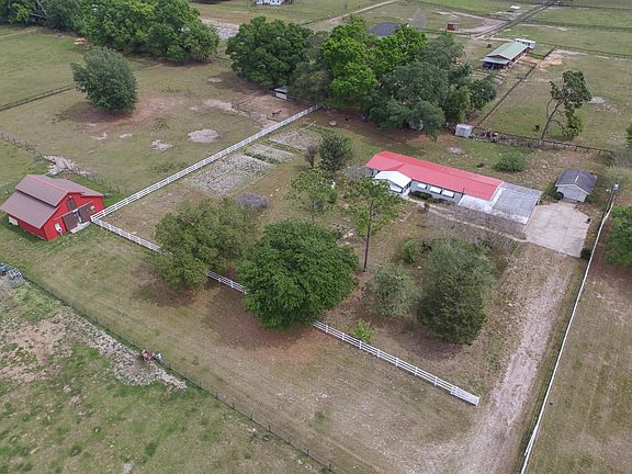 3rd image of 3980 SE 150th St