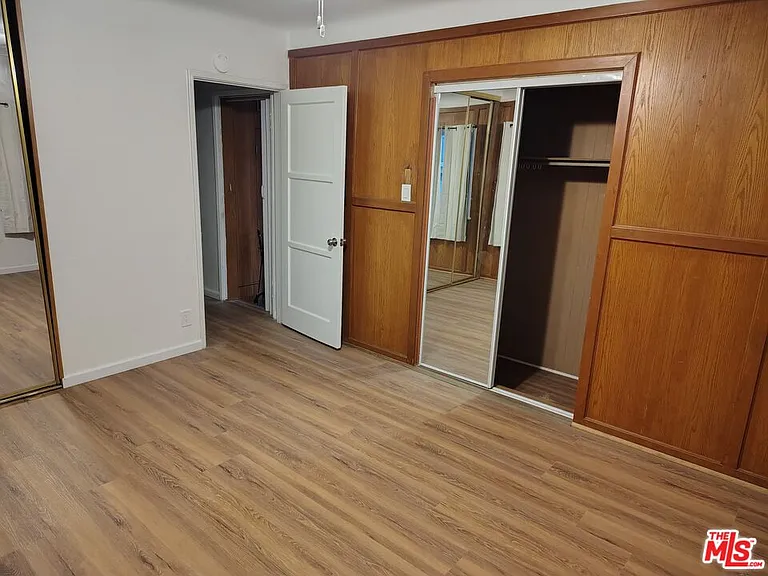 5446 Angeles Vista Blvd — Photo 7