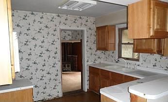 3rd image of 543 E 54th Pl