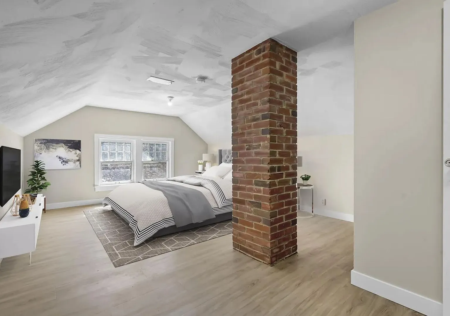 4bd 2ba — Photo 1