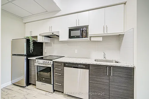 77 Leland St #423 Photo 1