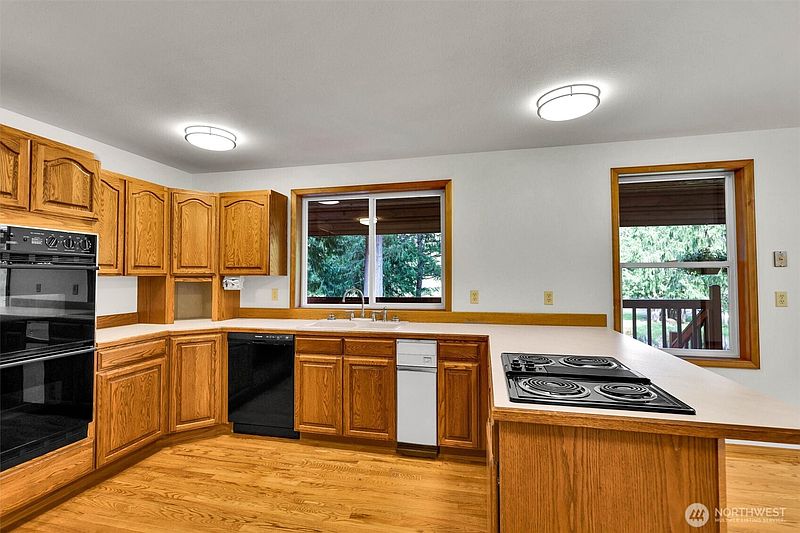 5th image of 22926 276th Avenue SE