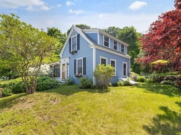 887 Washington St, Gloucester, MA 01930
