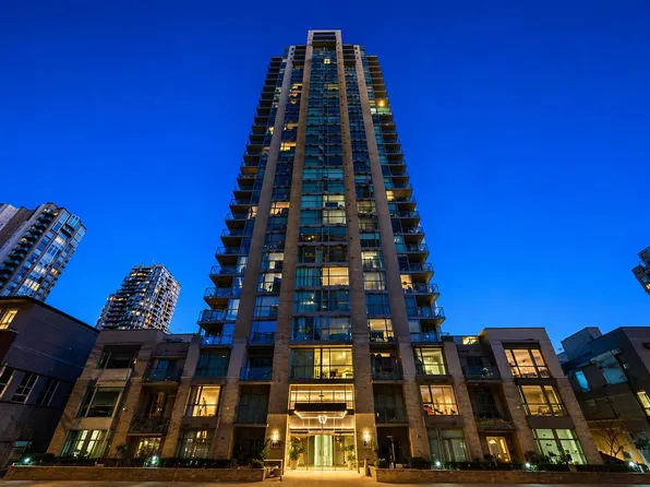 928 Richards St #1805, Vancouver, BC V6B 6P6