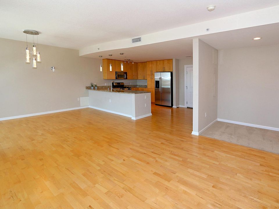 1st image of 4909 Laclede Ave #1115