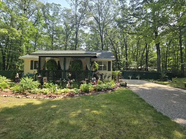 4177 Paul St, Wellston, MI 49689