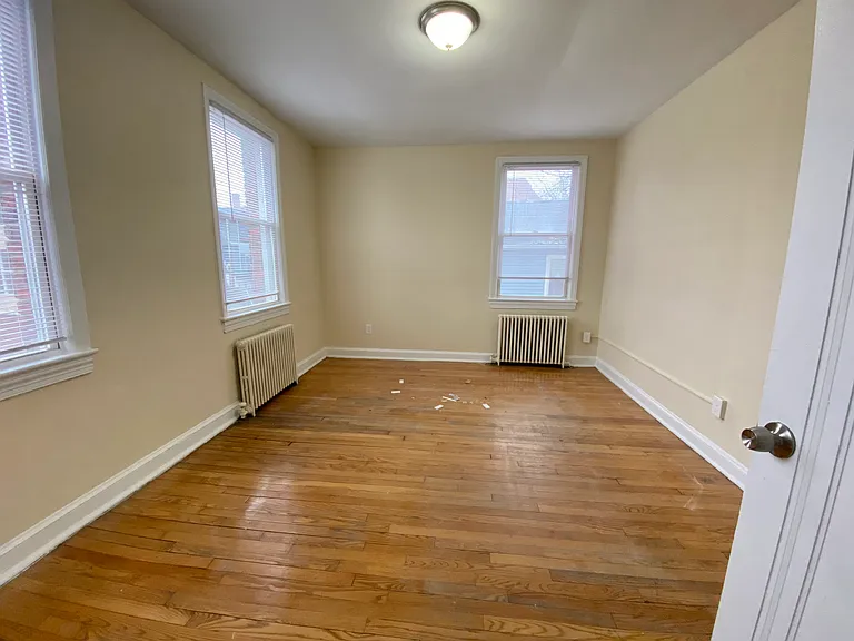 1334 Fort Stevens Dr NW — Photo 9