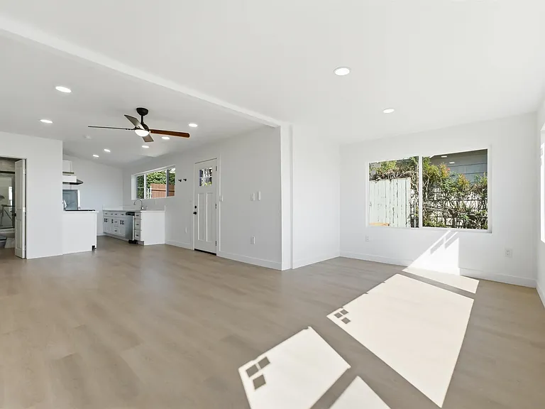 2844 State St — Photo 3