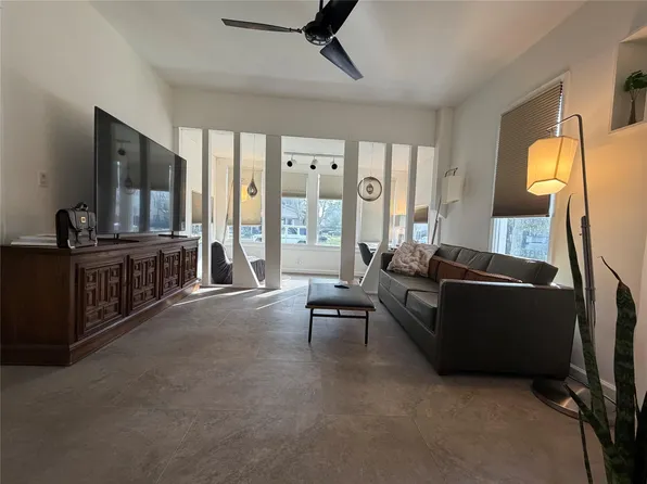 318 Hyde Park Blvd APT A, Houston, TX 77006