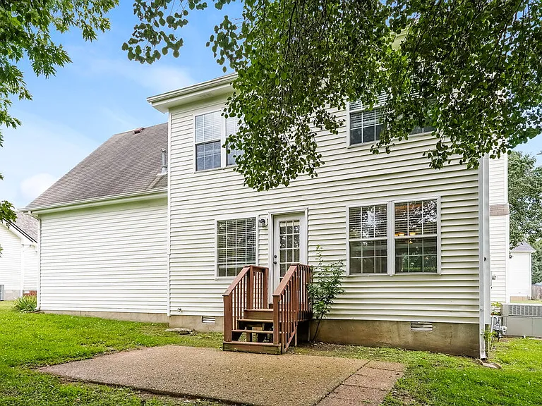 2817 Sutherland Dr — Photo 17