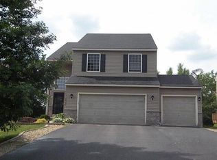 8496 Savanna Oaks Ln, Woodbury, MN 55125