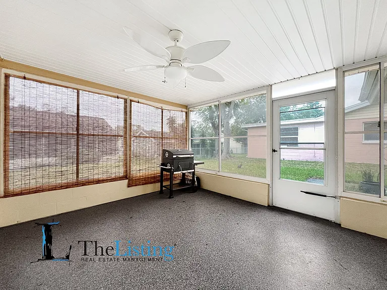 8312 Mill Creek Ln — Photo 18