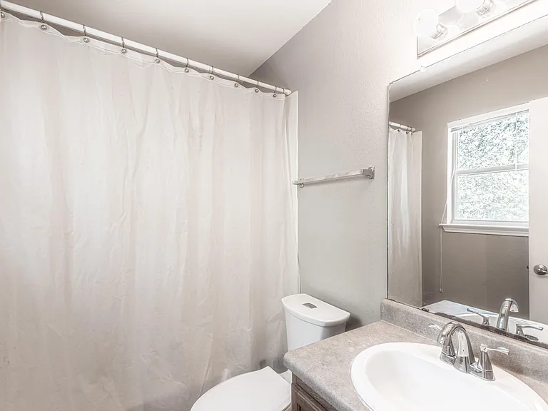 180 Onyx Lake Dr — Photo 20