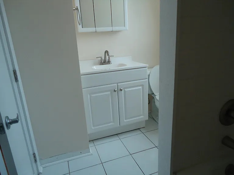 136 Warren St #3 — Photo 4