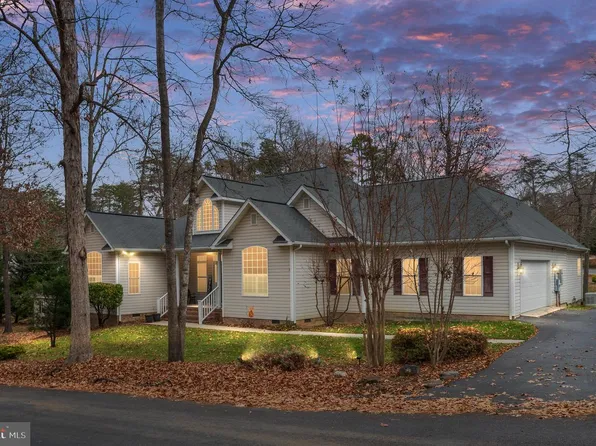 4301 Lakeview Pkwy, Locust Grove, VA 22508