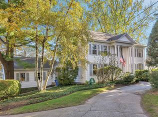 154 Grovers Ave, Bridgeport, CT 06605