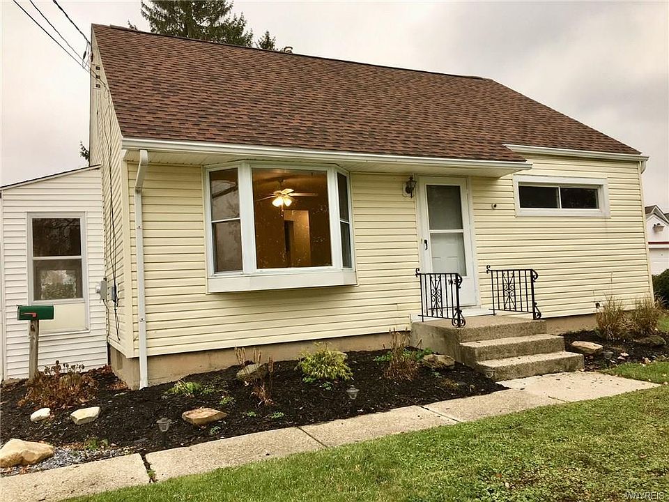 1st image of 103 Currier Ave