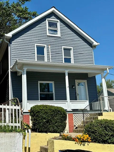 21 E D St #1