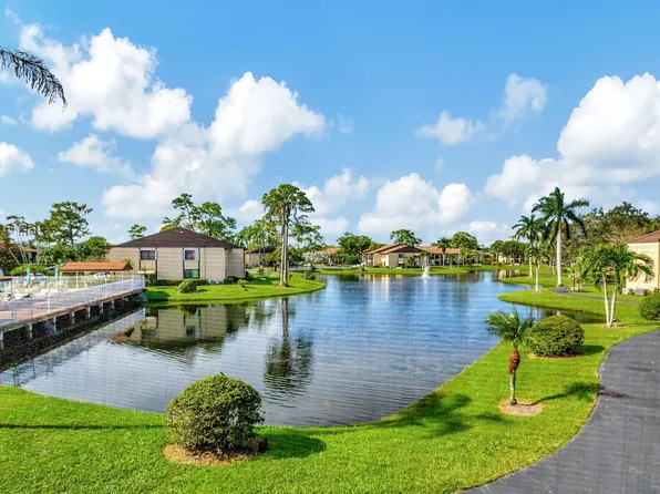 203 Pine Hov Cir APT B-2, Greenacres, FL 33463