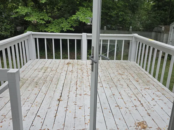 1201 Gracewood Dr, Greensboro, NC 27408