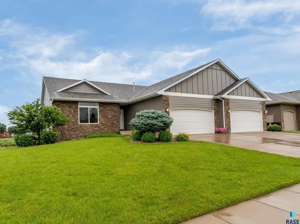 500 S Berretta Ln, Sioux Falls, SD 57106
